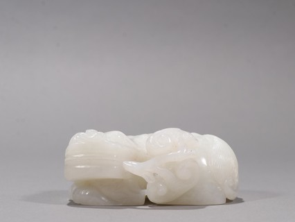 |和田玉瑞兽把件