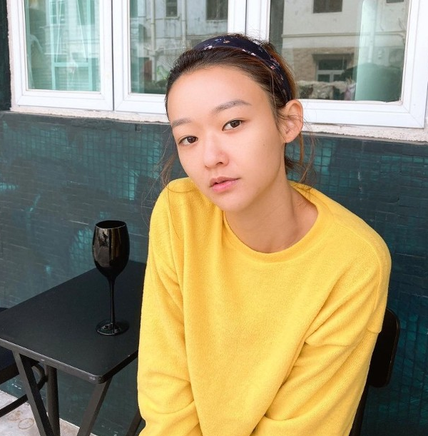 钟楚曦|女歌手否认曾介入陈法拉婚姻当小三，默认被男演员海俊杰陷害