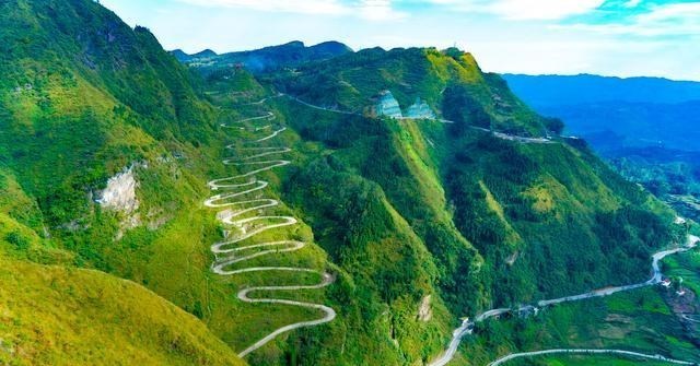  自驾游探寻国内最美的8条公路，有车的朋友一定不要错过了