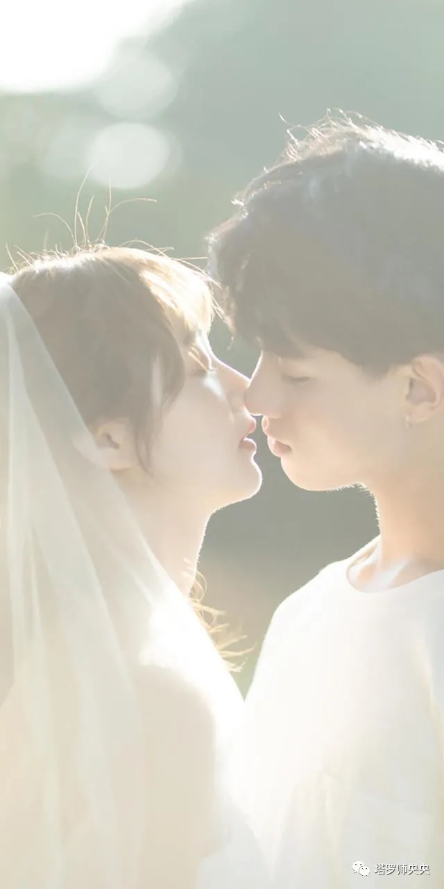 占卜师央央|塔罗牌占卜：和Ta感情渐渐变淡，怎么重燃激情？