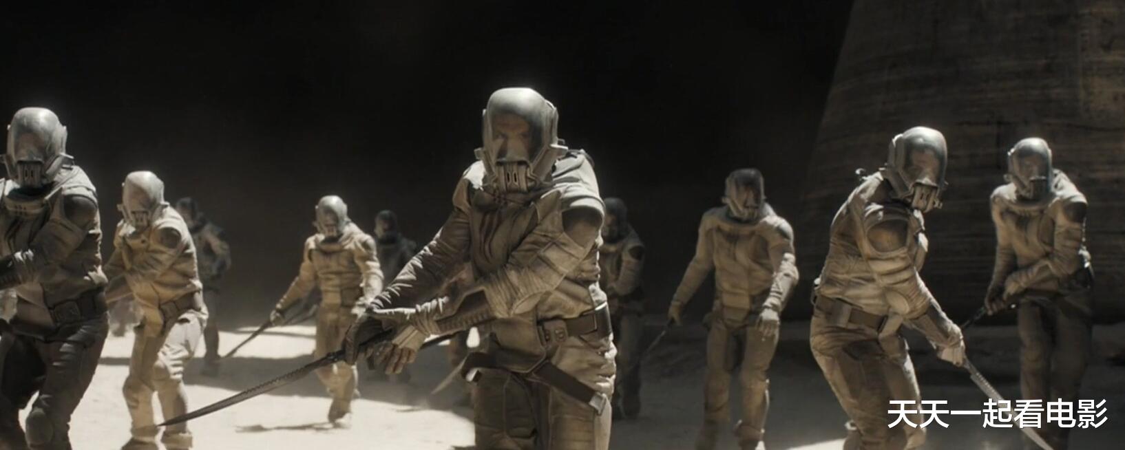 沙丘|甄子丹救救孩子吧，《沙丘》学叶问一打十，却拍出邵氏时代的感觉