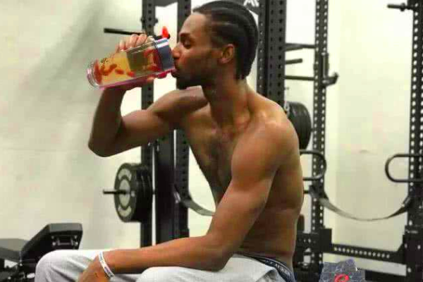 选秀|我选秀那年，半个联盟都为我摆烂！细数3大引发NBA摆烂潮的超级新秀！