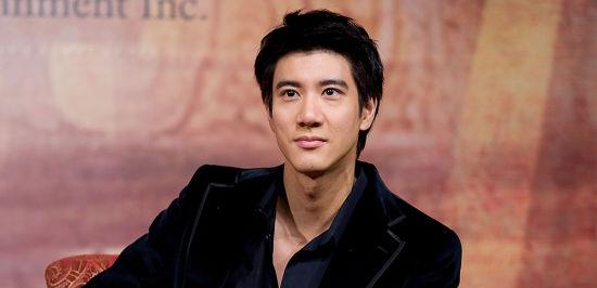 王力宏|互撕5天，王力宏认怂，宣告暂时退圈，这场较量李靓蕾是赢家吗？