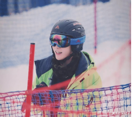 三姨太在买裙子|娱乐圈，8个惹人争议的未知谜团