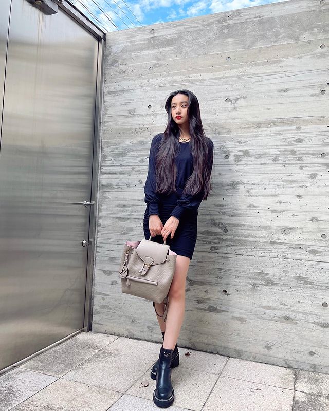 全球时尚风行 木村拓哉妻子女儿在豪宅中比身材！女儿秀大长腿，工藤静香也不输