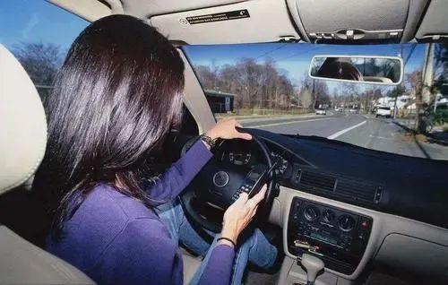 一颗许愿树 “会开车”和“不会开车”，差距有多大？老司机：看这4个细节！