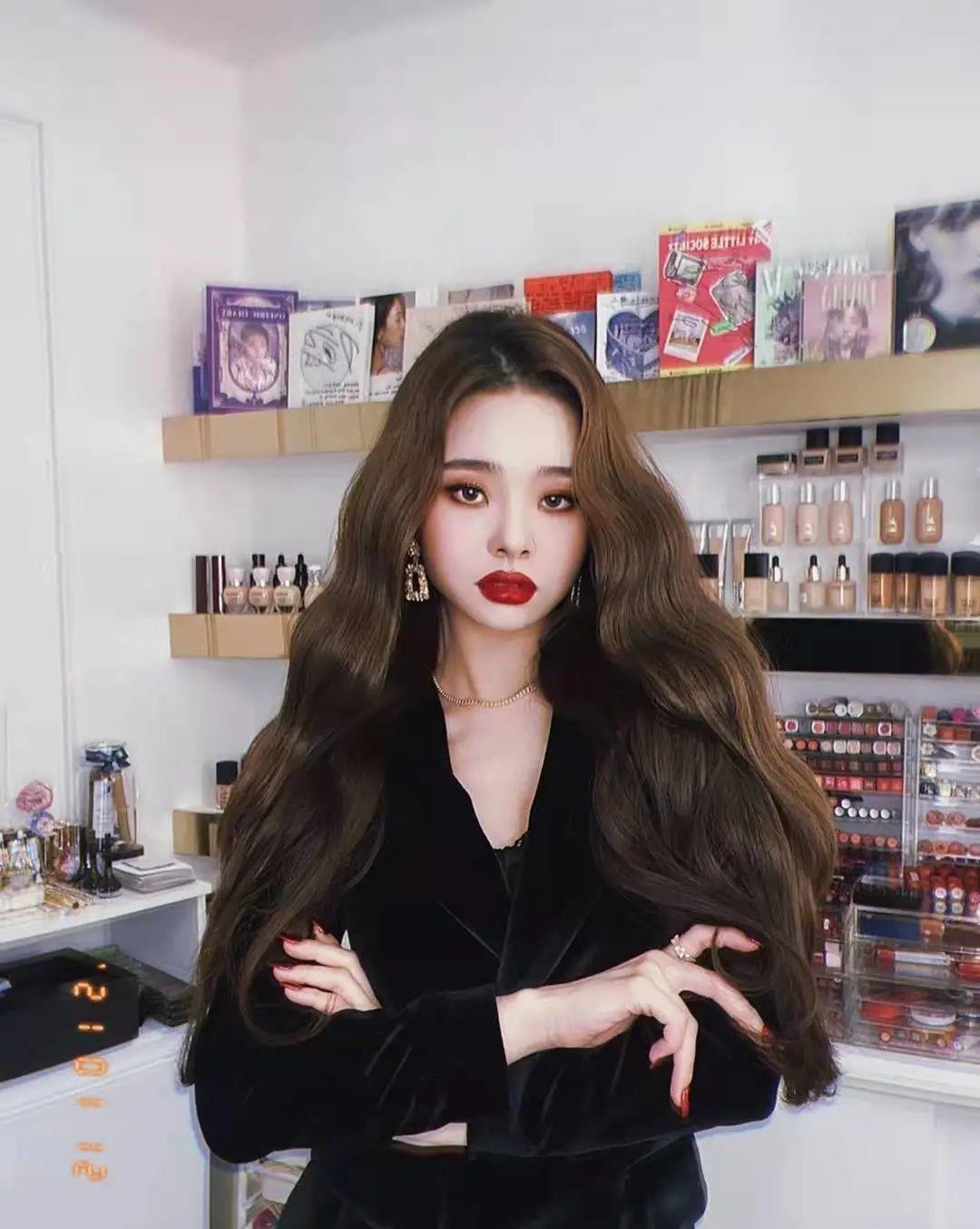 宋智雅|她又婊又渣又绿茶，竟然能被网友追捧？