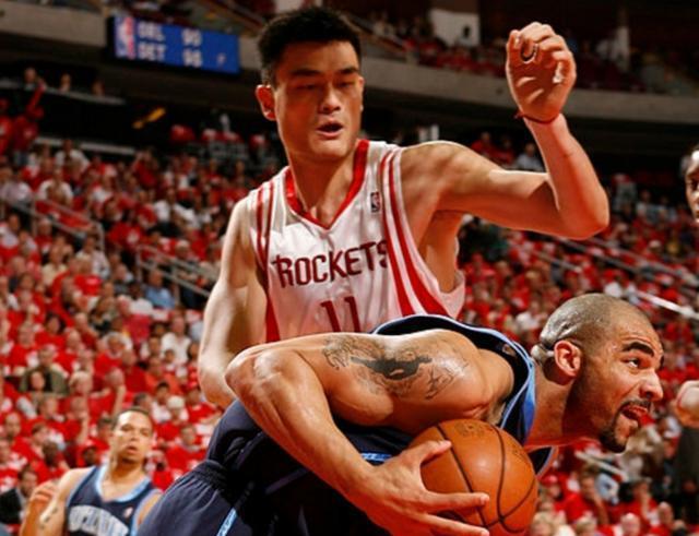 姚明|NBA有哪些球员是天生克星的关系？盘点NBA中的食物链