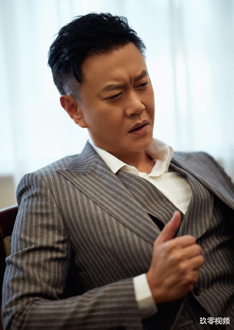 冯嘉怡|他身价惊人却常年跑龙套,拍戏就是为了过瘾,片酬连油钱都不够