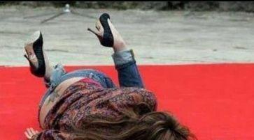 念贤儿|走红毯不幸“出丑”的女明星，可不仅仅是尴尬