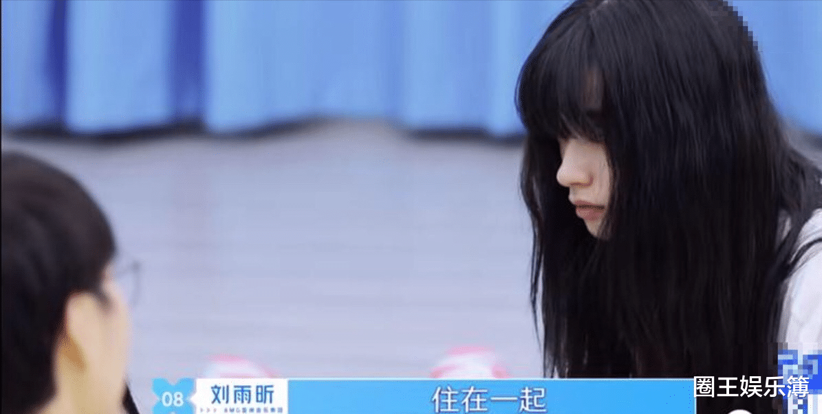 段小薇|直角肩A4腰，没刘海的段小薇，颜值再上新台阶！