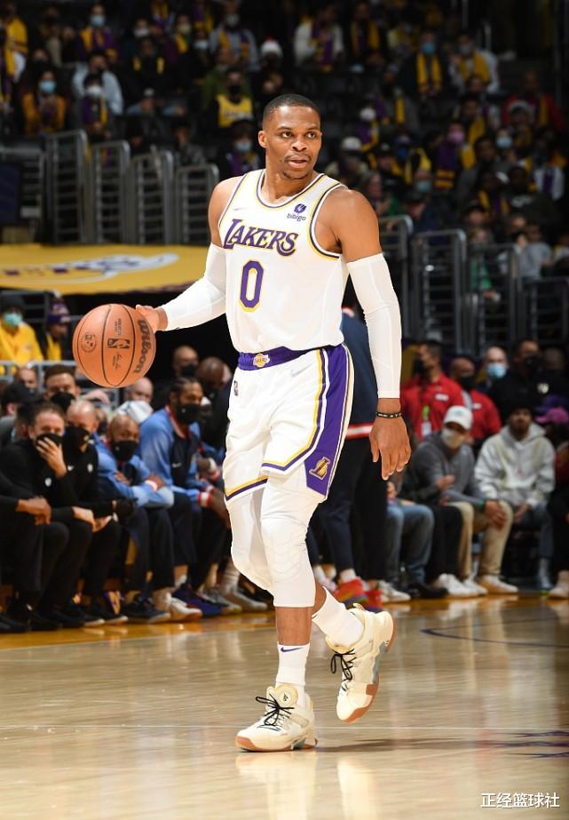 威斯布鲁克|力挺威少！前NBA总冠军：他不是16胜18负的原因，一人应该背锅！