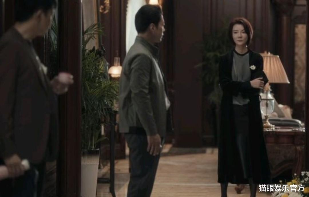 车晓|车晓罕接受采访，瘦到肋骨形状清晰可见，自曝拍新剧是孙红雷邀请