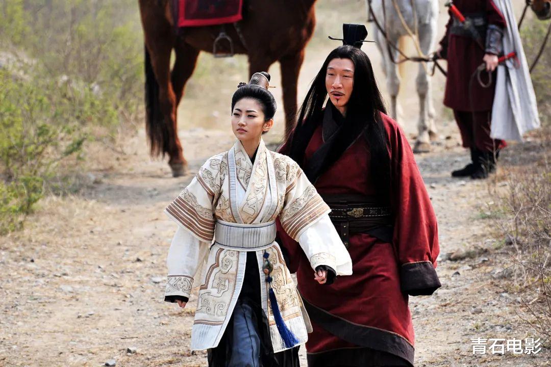 景甜|景甜的“觉悟”，撕开了多少中年女星的“遮羞布”？