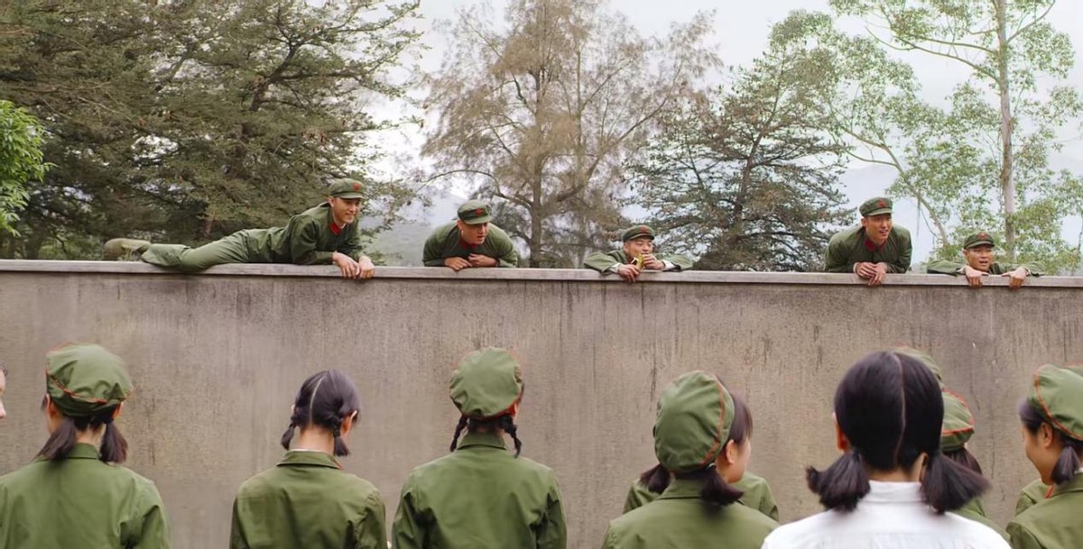 英雄岁月之王牌部队|收视高就值得吹捧？肖战新剧开播槽点不断，我终于理解吴京的话了