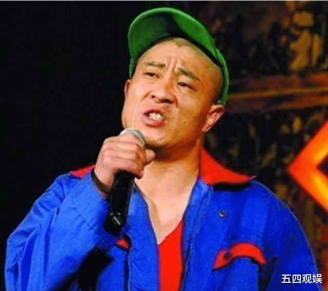 冬至|“赵四”直播卖口罩，誓为粉丝送福利，却被评论气哭，网友调侃：防侧漏吗？