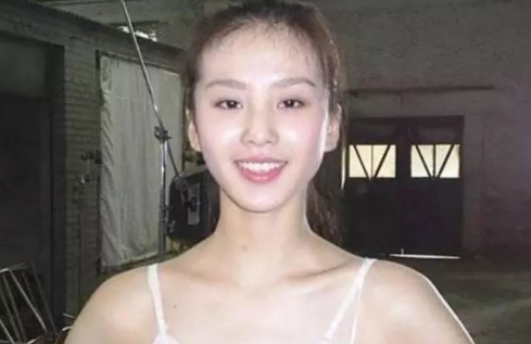 刘诗诗|“白月光”刘诗诗的情史疑云，靠美貌征服3个男人，婚后变10亿阔太