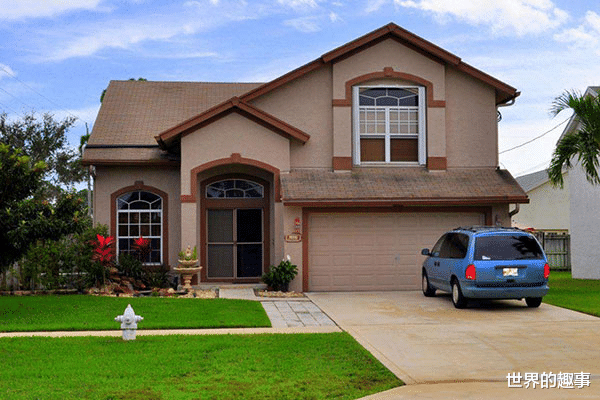 交易 美国男子侵占相邻地产修车库 主人怒拆半间屋丢过去