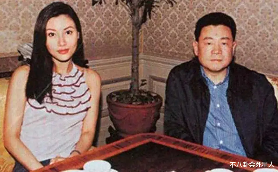 林韦君|女海王、鲜肉杀手、富豪收割机，5大女星恃靓行凶，个个情史丰富