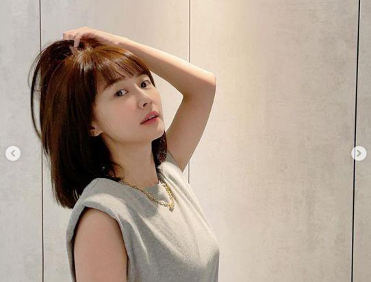 短发 赖薇如「长浏海消失」被剪成妹妹头！短发新造型曝：一个人的精彩