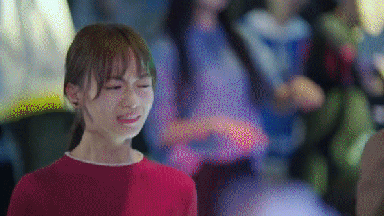 正青春|正青春：这里的爱情奇奇怪怪，这里的职场勉勉强强