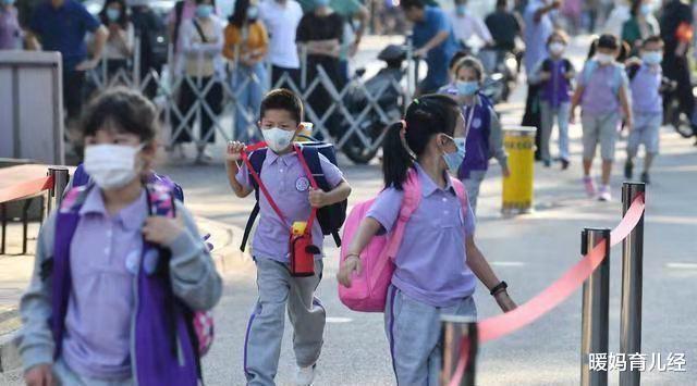 暖妈育儿经|小学“入学条件”引争议，要求房产套内面积超60平，家长不淡定了