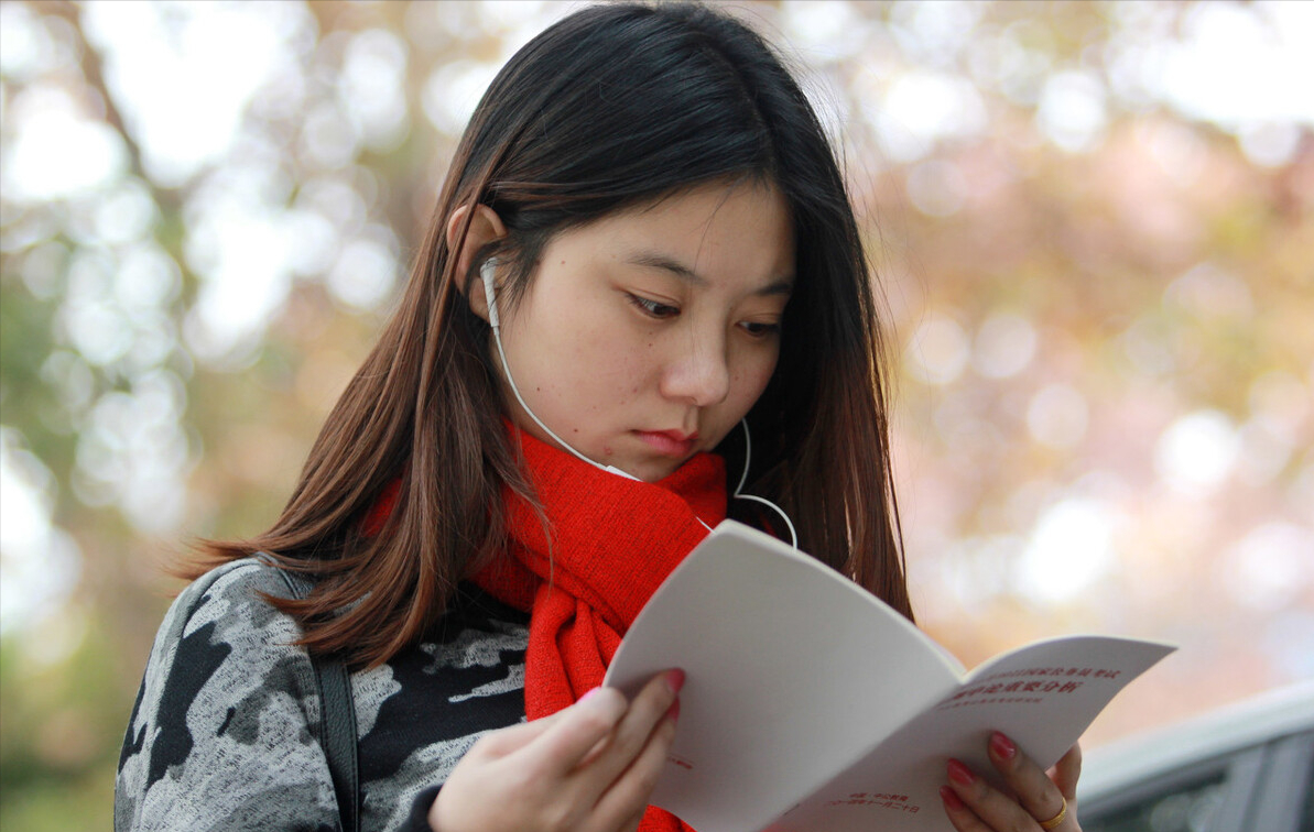 医生|2021“铁饭碗”工作排行出炉,军队文职仅排第2,榜首羡煞旁人