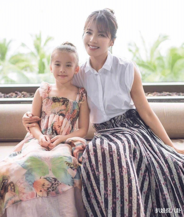 康晋荣|星二代结亲：胡军儿子康康和王菲女儿李嫣、刘涛女儿的三角恋情