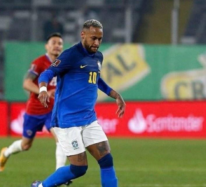 长脖子爸比说|又见肉马尔！内马尔场上大肚腩照引发热议，本人回应：是球衣太大