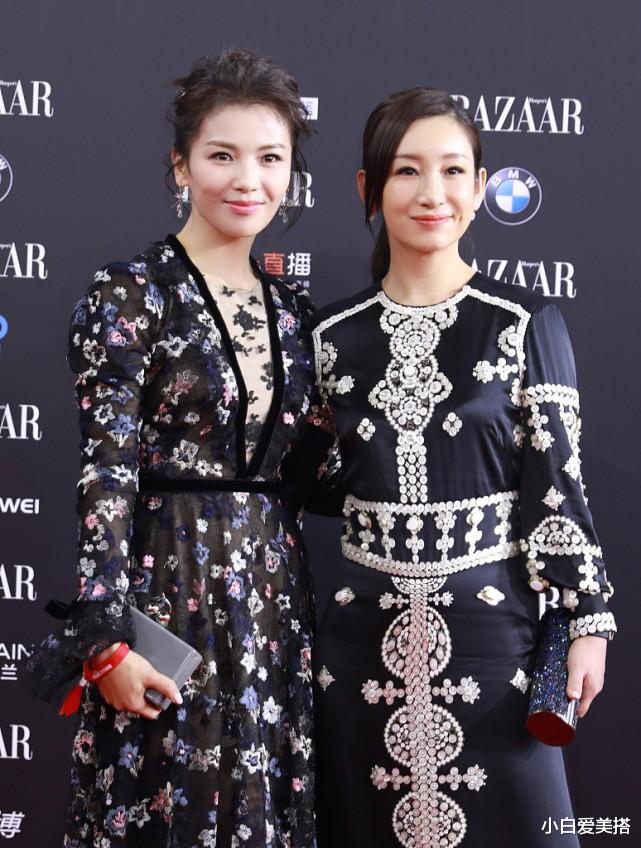 秦海璐|刘涛和秦海璐是好姐妹，一同穿黑裙参加活动，展现成熟女人的魅力