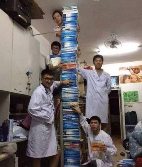 大树说教育|二本学校的“医学生”，毕业之后都去哪？听完过来人的话感到心酸