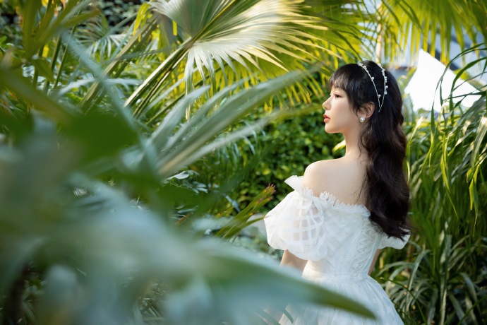 甄济如|长发的杨紫居然这么美？生图和精修根本没区别，以后别剪短发了