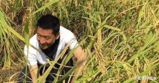 子芫伴你成长|又一知名男主持人“翻车”上热搜，网友：无底线捞金，吃相太难看