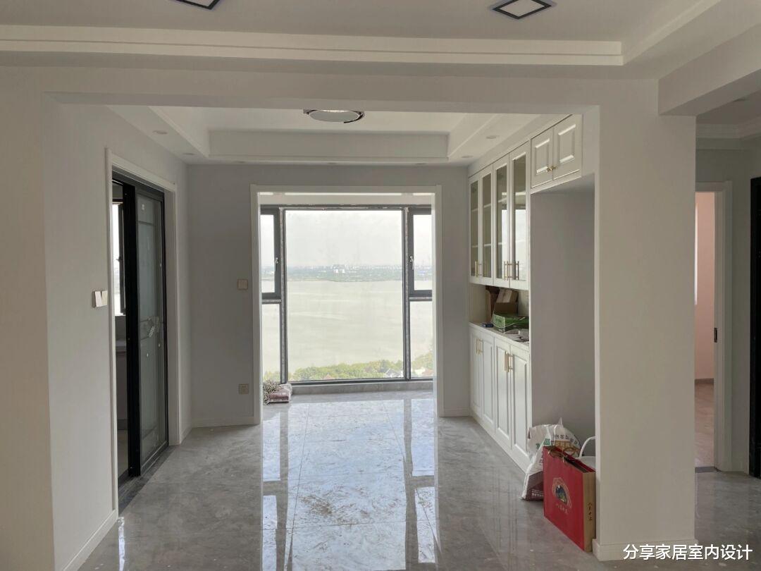 第一次装修新房,打扫干净还没布置家具,晾着通风去甲醛,分享下