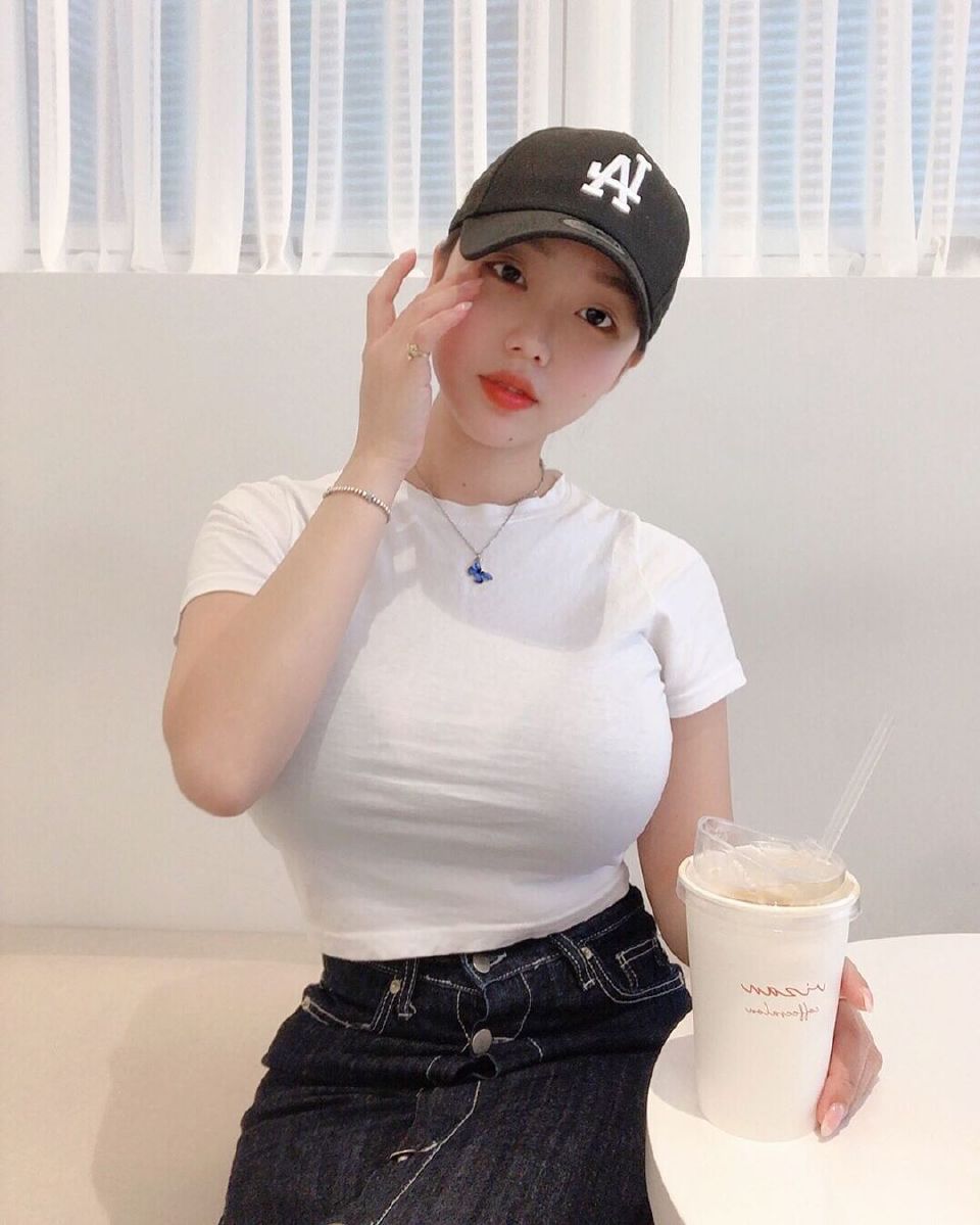 萌妹子|性感萌妹李宥敏，这大概就是男人最喜欢的微胖