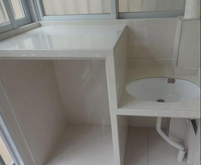 游泳池|听老师傅说,才知洗衣机放阳台有这些隐患,不容小觑!