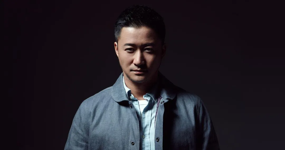 马伊琍|看了吴京在汶川地震时的一张照片，才明白他为什么被黑了5年