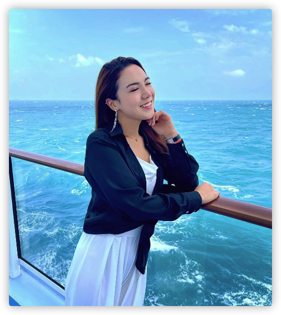 朱之文|25岁港姐被求婚成功!钻戒大到反光唯美浪漫,此前因失业被迫转行