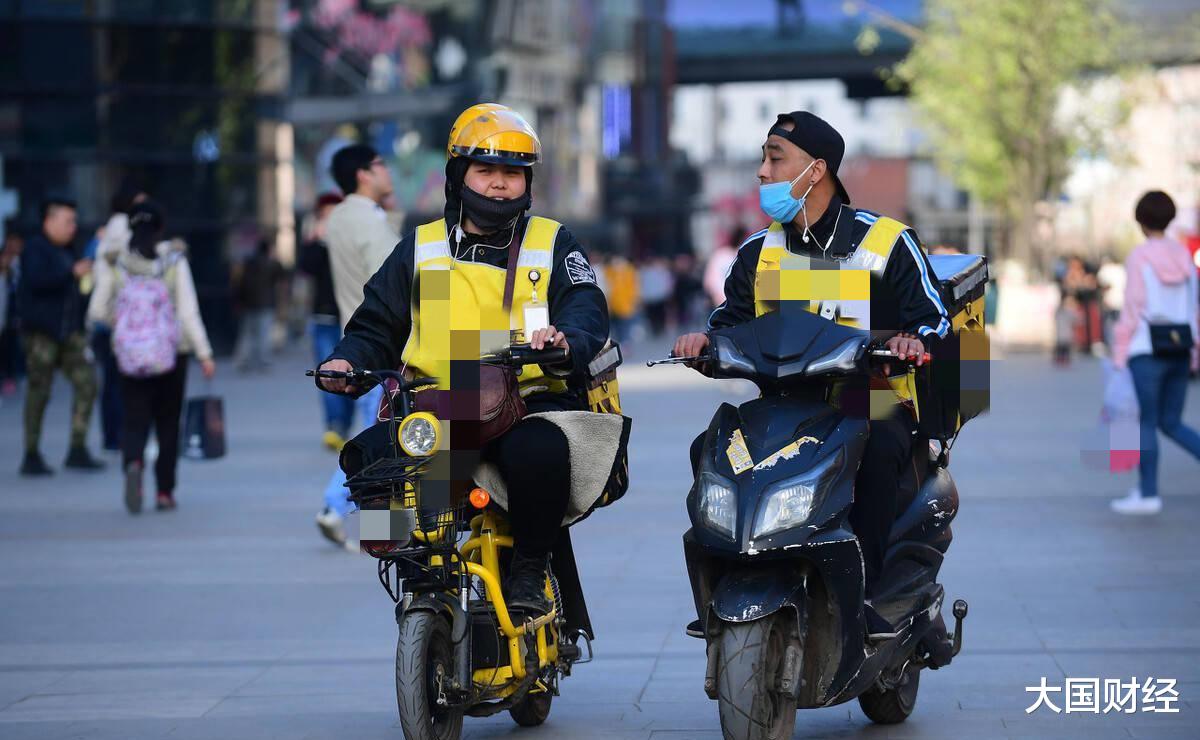 外卖员 送外卖成高危行业？小哥月入过万很轻松