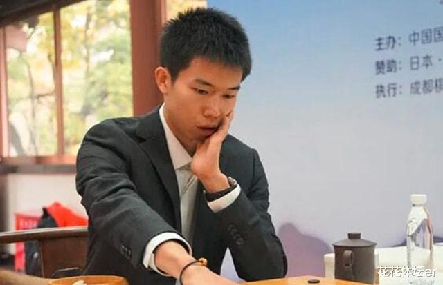 辜梓豪|阿含桐山杯-辜梓豪夺冠！中国围棋改写记录，冠军数16-6碾压日本