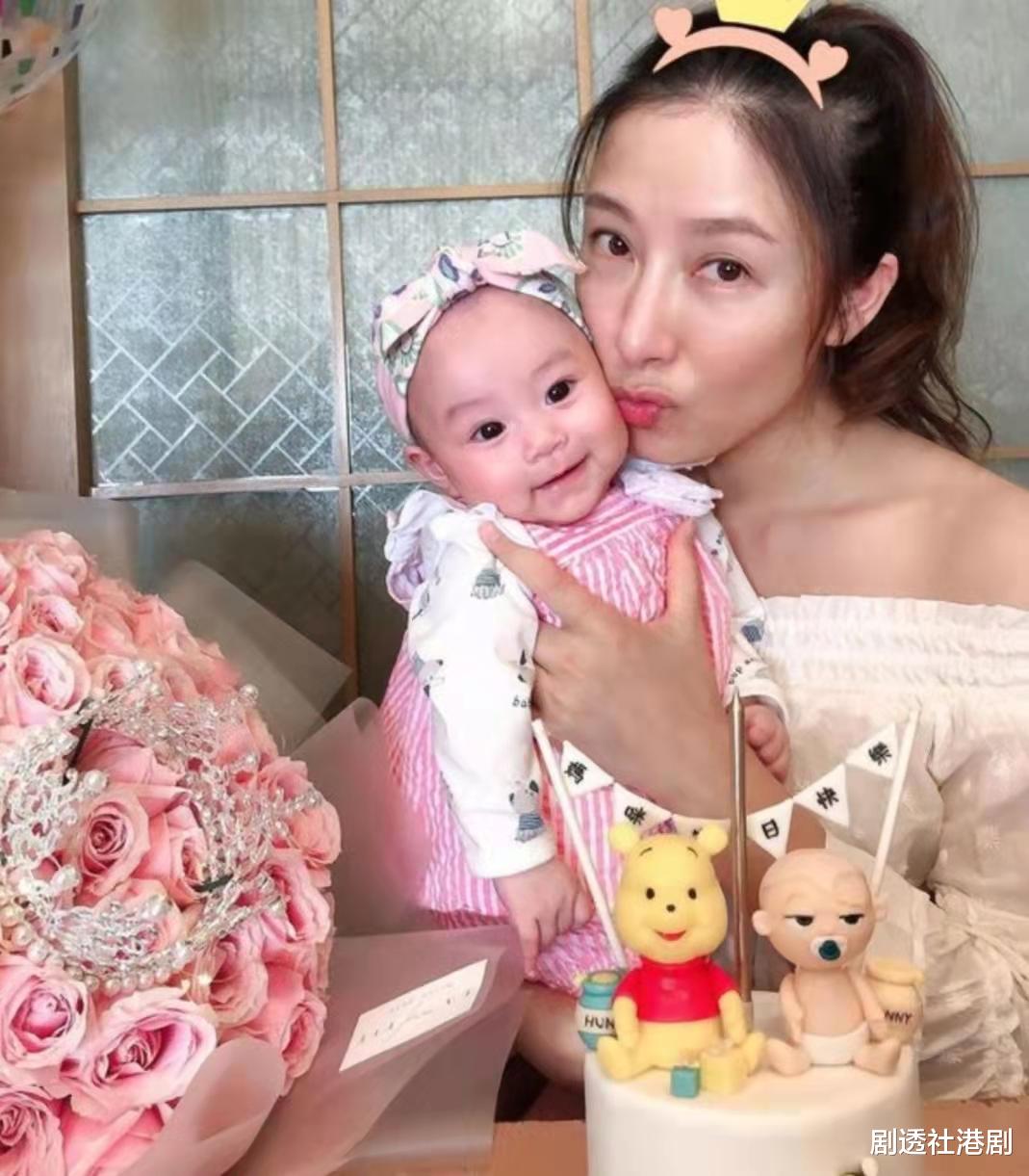 平安|恭喜！TVB人气小生晒儿子脚丫照报平安，视后太太秘密诞子凑成好字