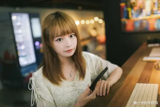 爱莉安娜·格兰德|A妹惹众怒被骂翻！网友：恶心！你这么想变成亚洲人？