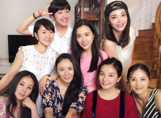 张翰|和明星做同学太残酷!刘诗诗在中间像高中生,张翰同学已秃头