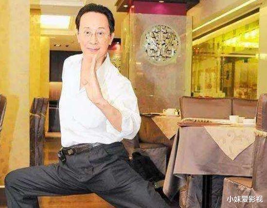 摆摊|继承几亿身价闲太无聊，到街头摆摊月入20万，今67岁却不敢结婚