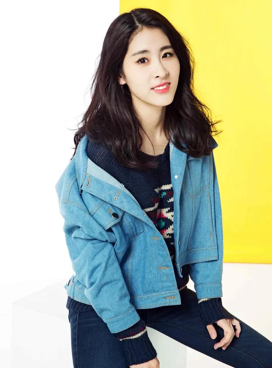 张碧晨|歌界女神张碧晨，妈妈身份丝毫没改变高贵的气质与性感的身材