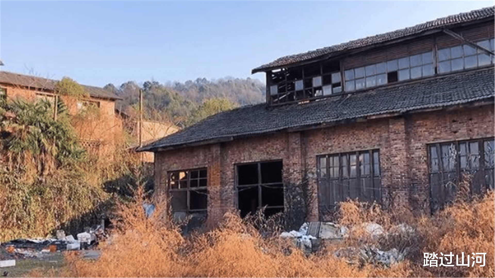 踏过山河 湖南深山中的军工厂，曾经生产自行车辉煌一时，如今杂草丛生！