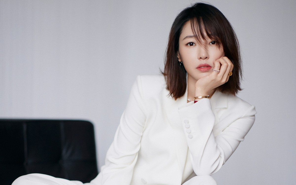 白百何|白百何携新片强势登场，《门锁》热度名列前茅，要再度翻红了？