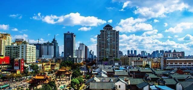 九华山 中国最舒适的省会城市，一年四季不冷不热，空调都卖不出去