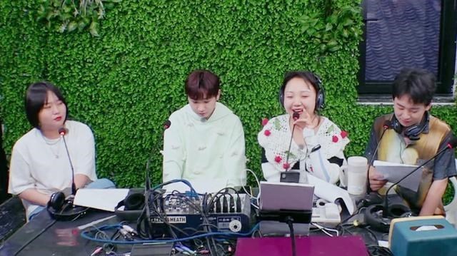 郭麒麟|李雪琴跟郭麒麟再次同框，而辣目洋子不在现场，遗憾