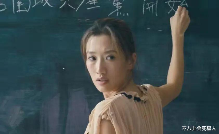 |妈妈美女儿丑，10对明星母女颜值差距大，全因爸爸基因拖后腿